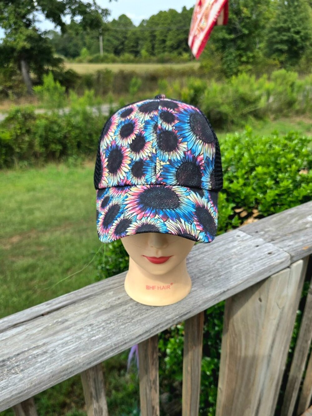 Ladies Black & Colrful Sunflower Trucker Hat new no tags